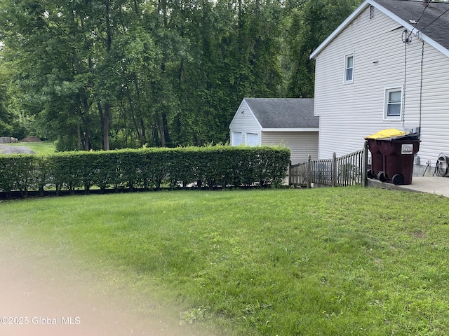 9 Brayton St, Colonie, NY 12205 - view of yard