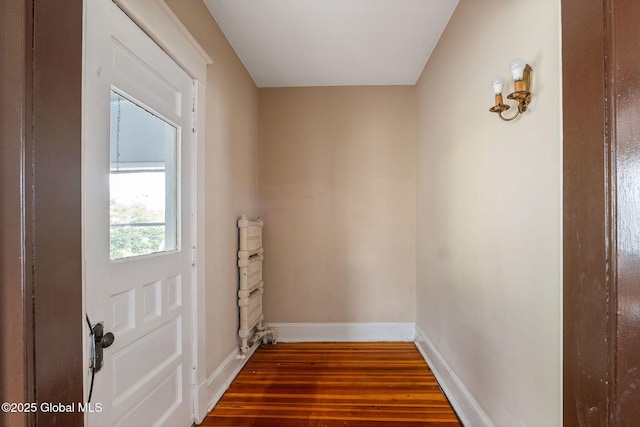 13 Barclay St, Albany, NY 12209 - entryway featuring wood finished floors and baseboards