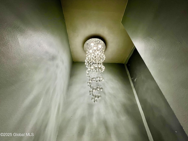 421 Michigan Ave, Schenectady, NY 12303 - detailed view of a chandelier