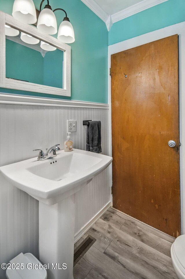 1321 6th Ave, Watervliet, NY 12189