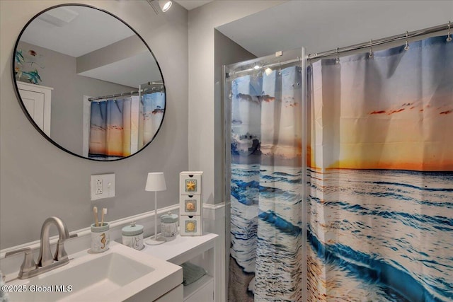 3140 State Route 5s, Danube, NY 13339 - bathroom featuring curtained shower and vanity