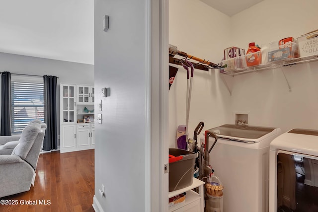 9 Sebring Ave, Colonie, NY 12205 - laundry room featuring independent washer and dryer and wood finished floors