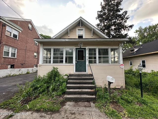 7 Frost Pl, Albany, NY 12205 - view of front of house featuring entry steps