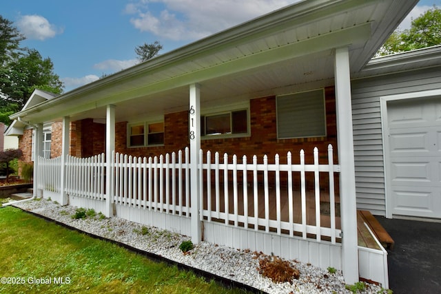 618 Maywood Ave, Guilderland, NY 12303 - photo 3