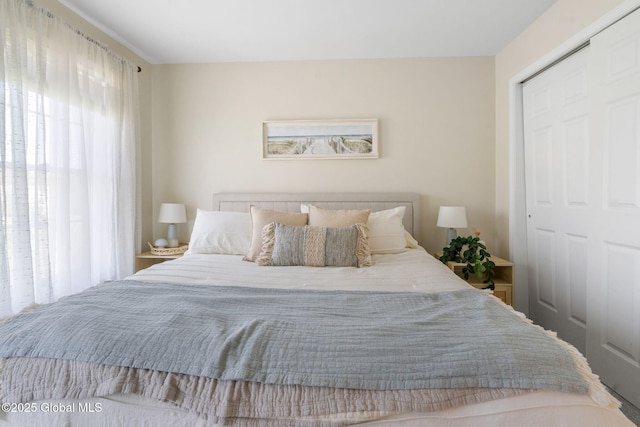 11 Fairview Ln, Halfmoon, NY 12118 - bedroom with a closet