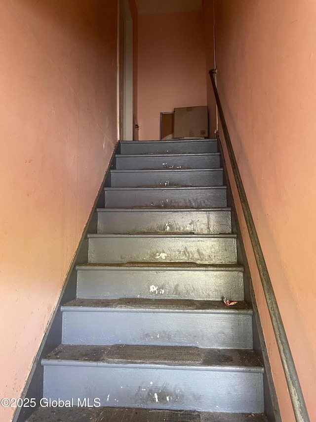 21-25 Mohawk St, Fort Plain, NY 13339 - view of stairway