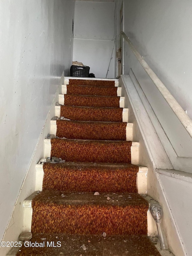 21-25 Mohawk St, Fort Plain, NY 13339 - view of staircase