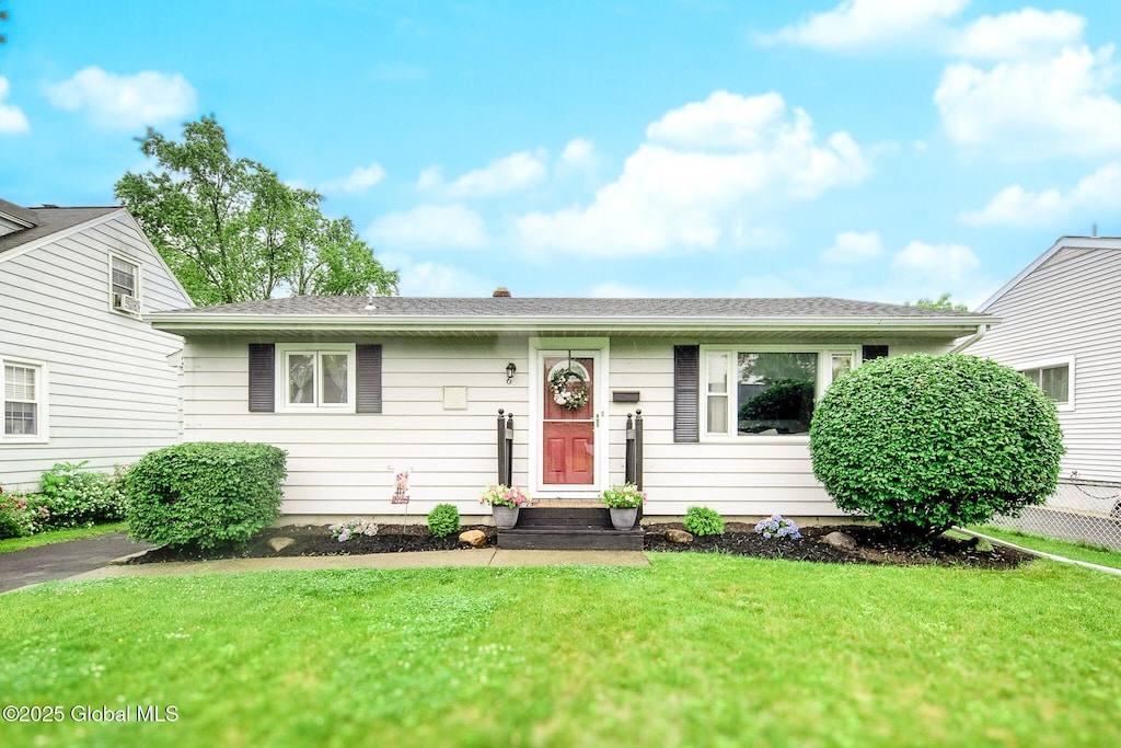 6 Elizabeth St, Rensselaer, NY 12144 - view of front of house with a front lawn
