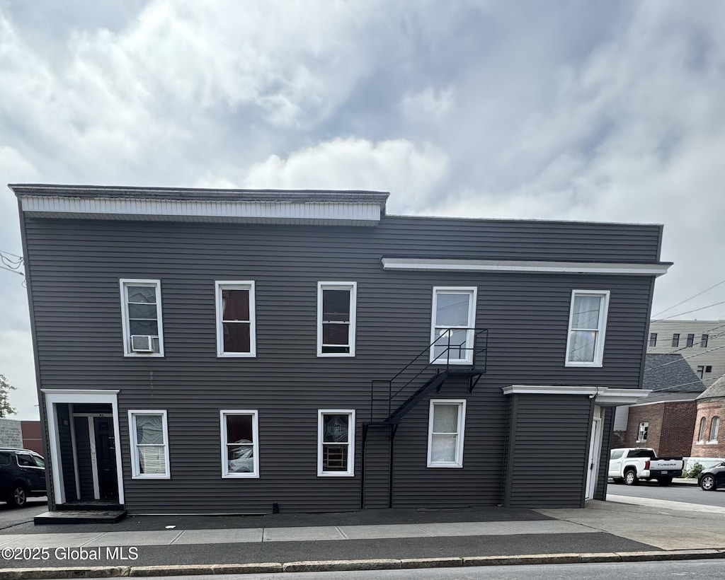 193 Sherman St, Albany, NY 12206 - photo 1