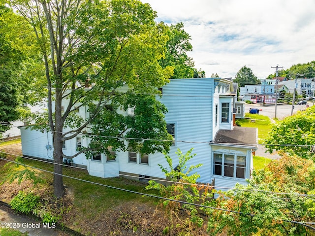 1818 4th St, Rensselaer, NY 12144 - view of side of property