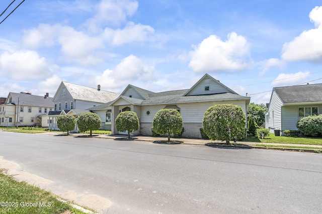 13 Belmont Pl, Amsterdam, NY 12010 - photo 2