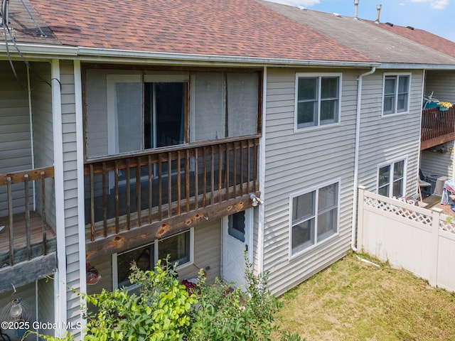 24 Esplande St, Bethlehem, NY 12158 - back of house with a shingled roof