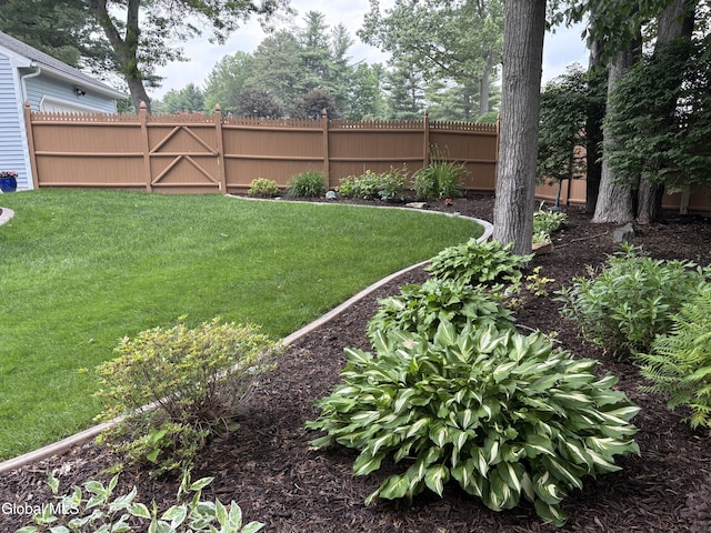 658 Salvia Ln, Guilderland, NY 12303 - view of yard