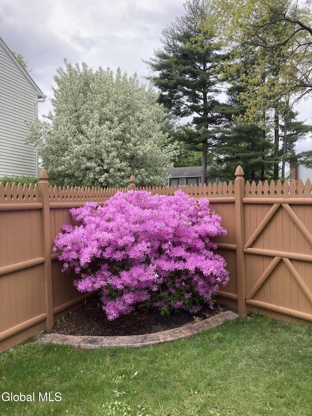 658 Salvia Ln, Guilderland, NY 12303 - view of yard featuring a gate