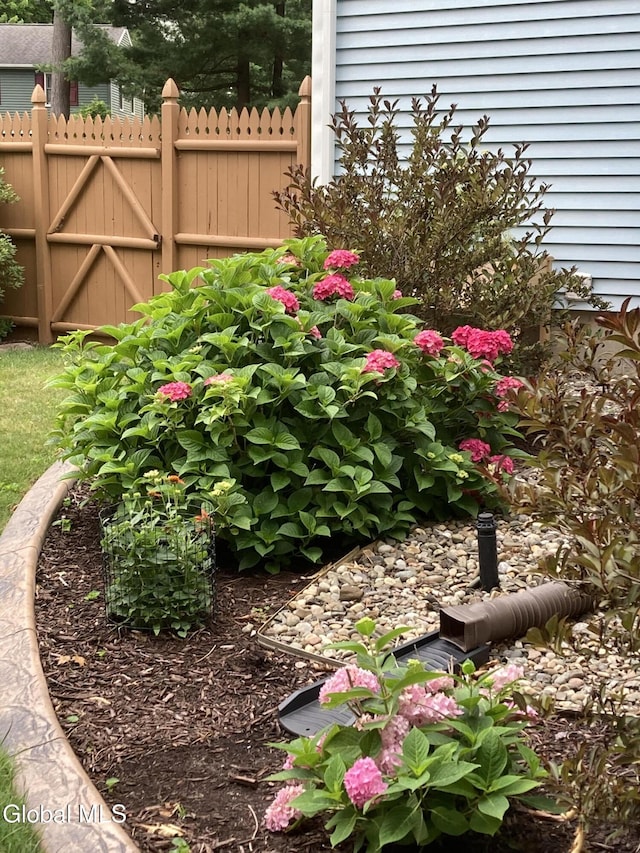 658 Salvia Ln, Guilderland, NY 12303 - view of yard