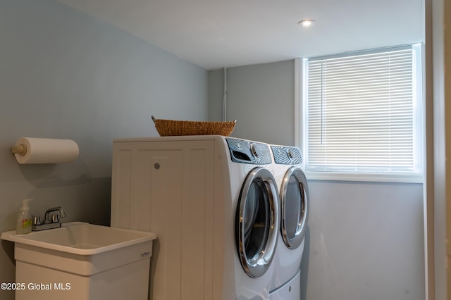 12 Heritage Ln, Clifton Park, NY 12065 - laundry room featuring washing machine and clothes dryer and recessed lighting