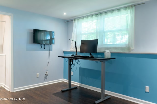 12 Heritage Ln, Clifton Park, NY 12065 - unfurnished office featuring wood finished floors and recessed lighting