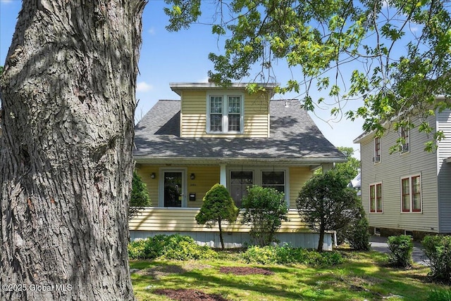 1280 Dean St, Niskayuna, NY 12309 - bungalow-style house featuring a front yard
