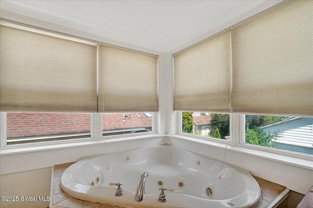 1280 Dean St, Niskayuna, NY 12309 - full bath with a whirlpool tub