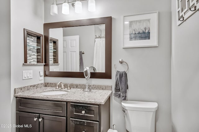 183 Cedarview Ln, Colonie, NY 12189 - bathroom featuring vanity and curtained shower
