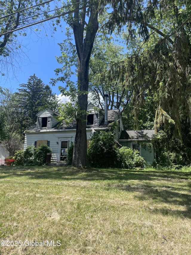6 Vagele Ln, Bethlehem, NY 12077 - view of green lawn
