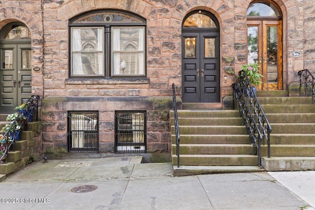 218 Lancaster St, Albany, NY 12210 - entrance to property