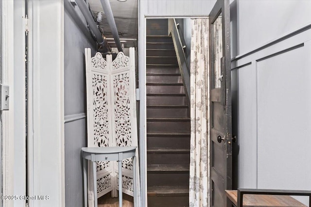 218 Lancaster St, Albany, NY 12210 - view of stairs