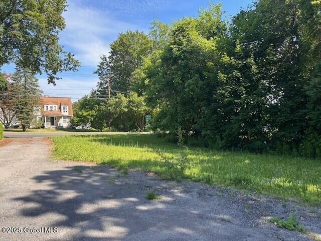 2544 Aqueduct Rd, Niskayuna, NY 12309 - photo 4
