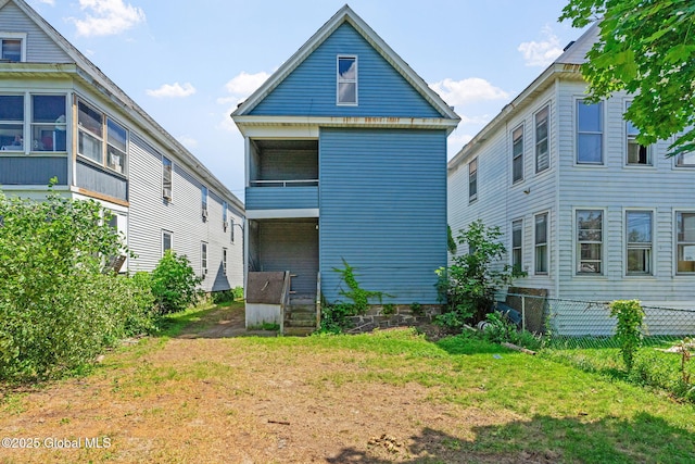373 Delaware Ave, Albany, NY 12209 - rear view of house with a balcony