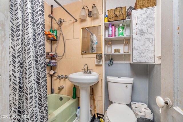 233-235 Grand St, Amsterdam, NY 12010