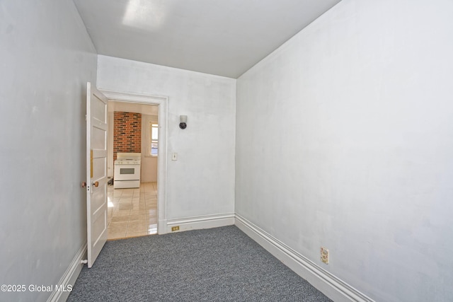 850 Peoples Ave, Troy, NY 12180 - unfurnished room featuring carpet flooring and baseboards