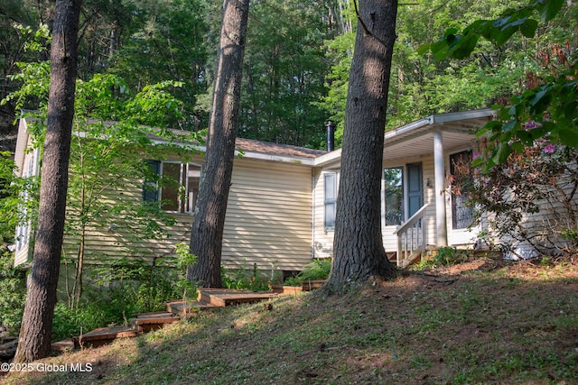 1072 Honey Hollow Rd, New Baltimore, NY 12058 - view of side of home