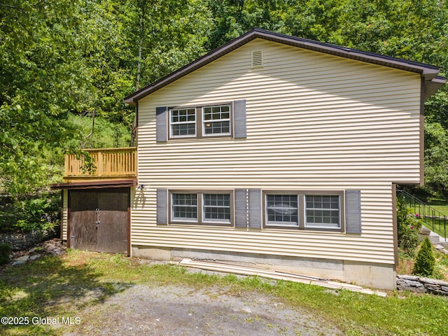 257 Lake Rd, Cobleskill, NY 12043 - view of side of home