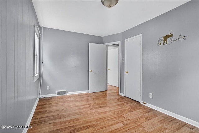 305 Elder St, Schenectady, NY 12304 - unfurnished bedroom featuring light wood finished floors