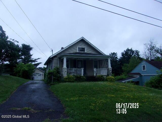 216 Hudson Ave, East Greenbush, NY 12144 - photo 2