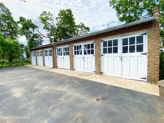 8 Mapleridge Ave, Albany, NY 12209 - view of garage