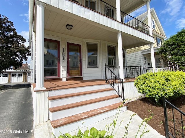 8 Mapleridge Ave, Albany, NY 12209 - entrance to property with covered porch