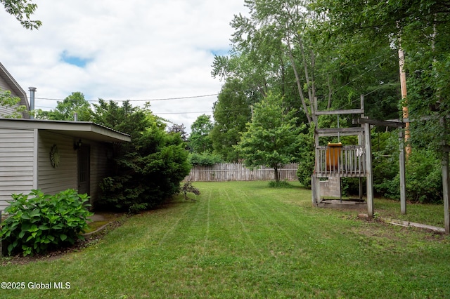 19 Meadow Rd, Hudson Falls, NY 12839 - view of yard