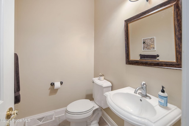 16 Callaway Cir, Colonie, NY 12211 - bathroom with baseboards and tile patterned floors