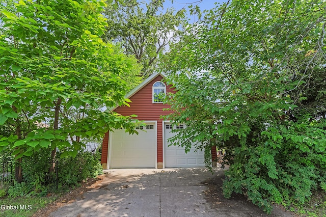 1101 Ardsley Rd, Schenectady, NY 12308 - view of garage