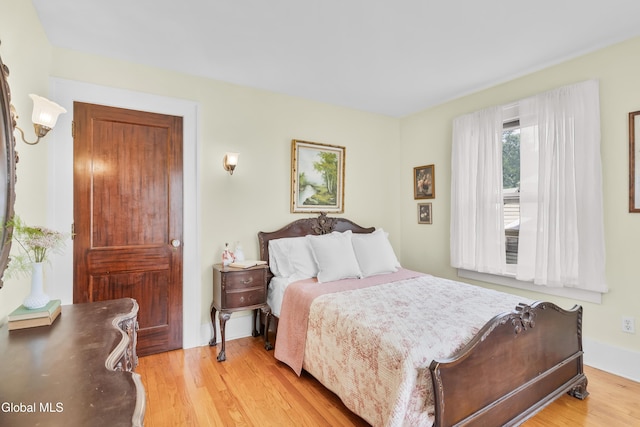 1101 Ardsley Rd, Schenectady, NY 12308 - bedroom with light wood finished floors
