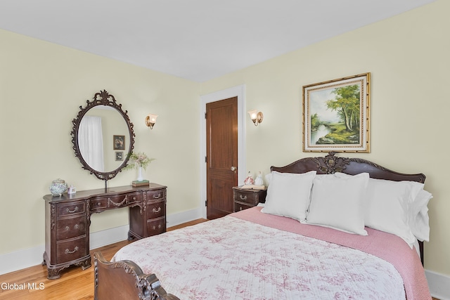 1101 Ardsley Rd, Schenectady, NY 12308 - bedroom with wood finished floors and baseboards