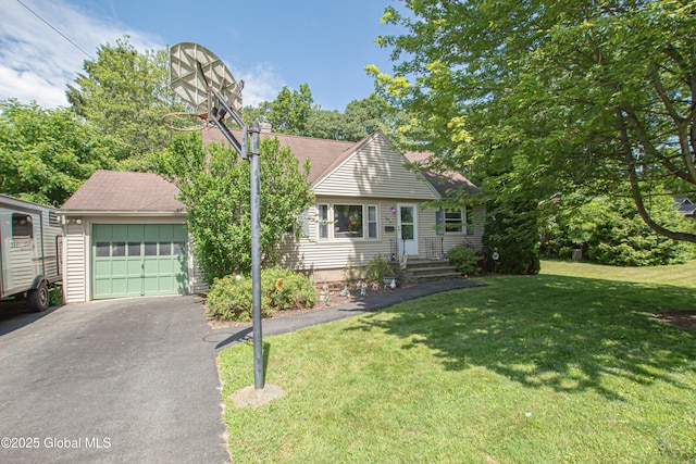 33 Woodside Dr, Glenville, NY 12302 - view of front of house with driveway, a front lawn, and a detached garage