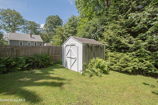 33 Woodside Dr, Glenville, NY 12302 - view of yard featuring a storage shed
