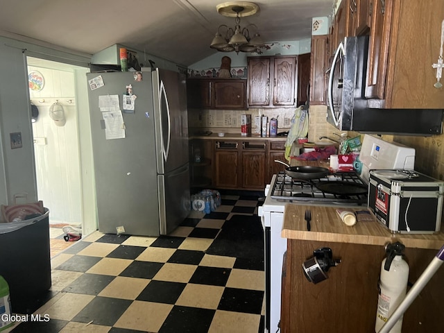 8 Sarella St, Glens Falls, NY 12801 - photo 7