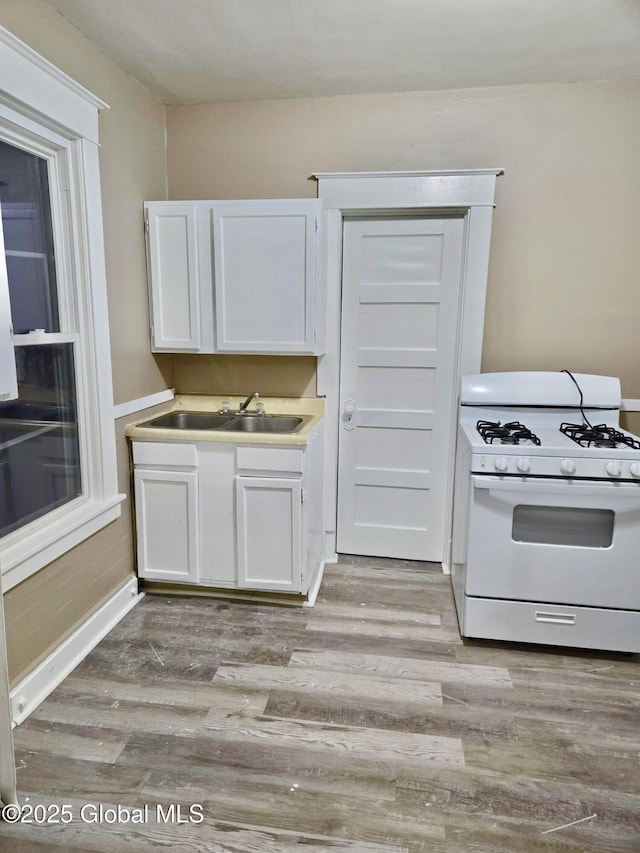 6 Hawk St, Schenectady, NY 12307 - photo 24