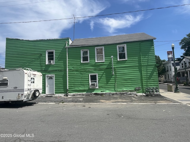 527 2nd St, Troy, NY 12180 - view of front of property