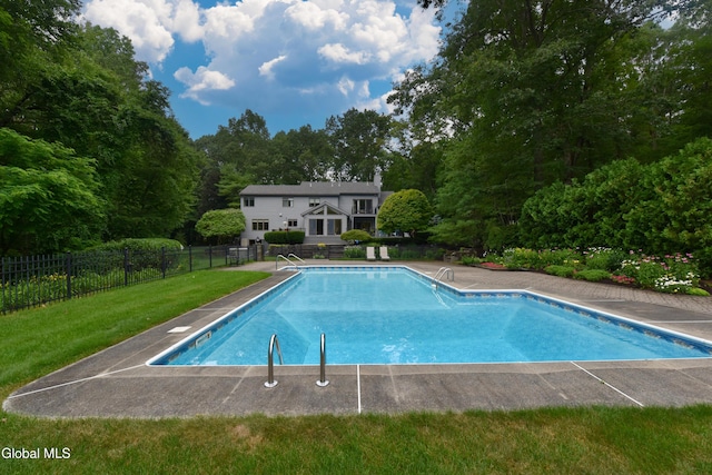 14 Friar Tuck Ct, Clifton Park, NY 12065 - view of pool
