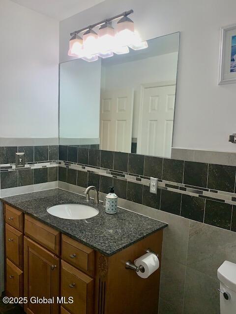 2059 Rosedale Way, Guilderland, NY 12303 - half bathroom with vanity and toilet