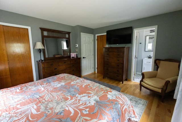 7 Shady Gln, Clifton Park, NY 12019 - bedroom with wood finished floors